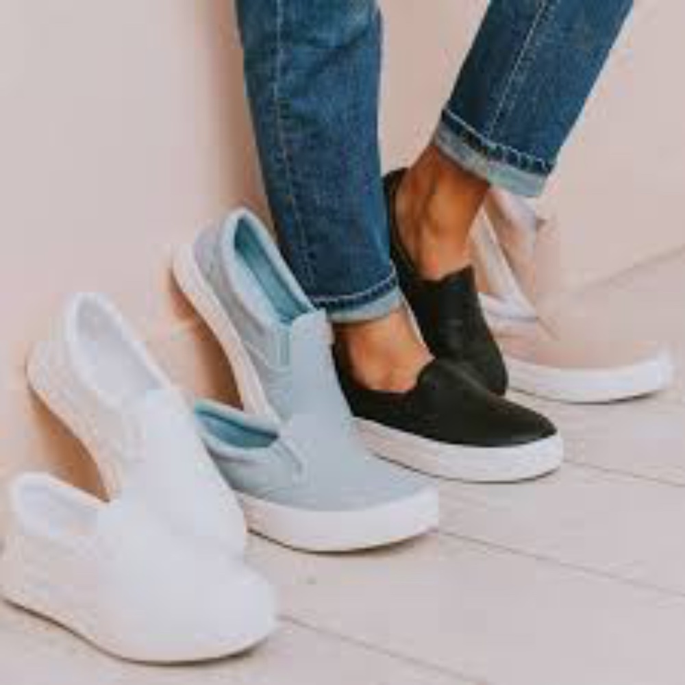 Slip-On Sneakers Sz 8.5 /EUC  Dr. Scholl's Abbot Knit